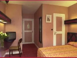 Alena Patinoire Hotel